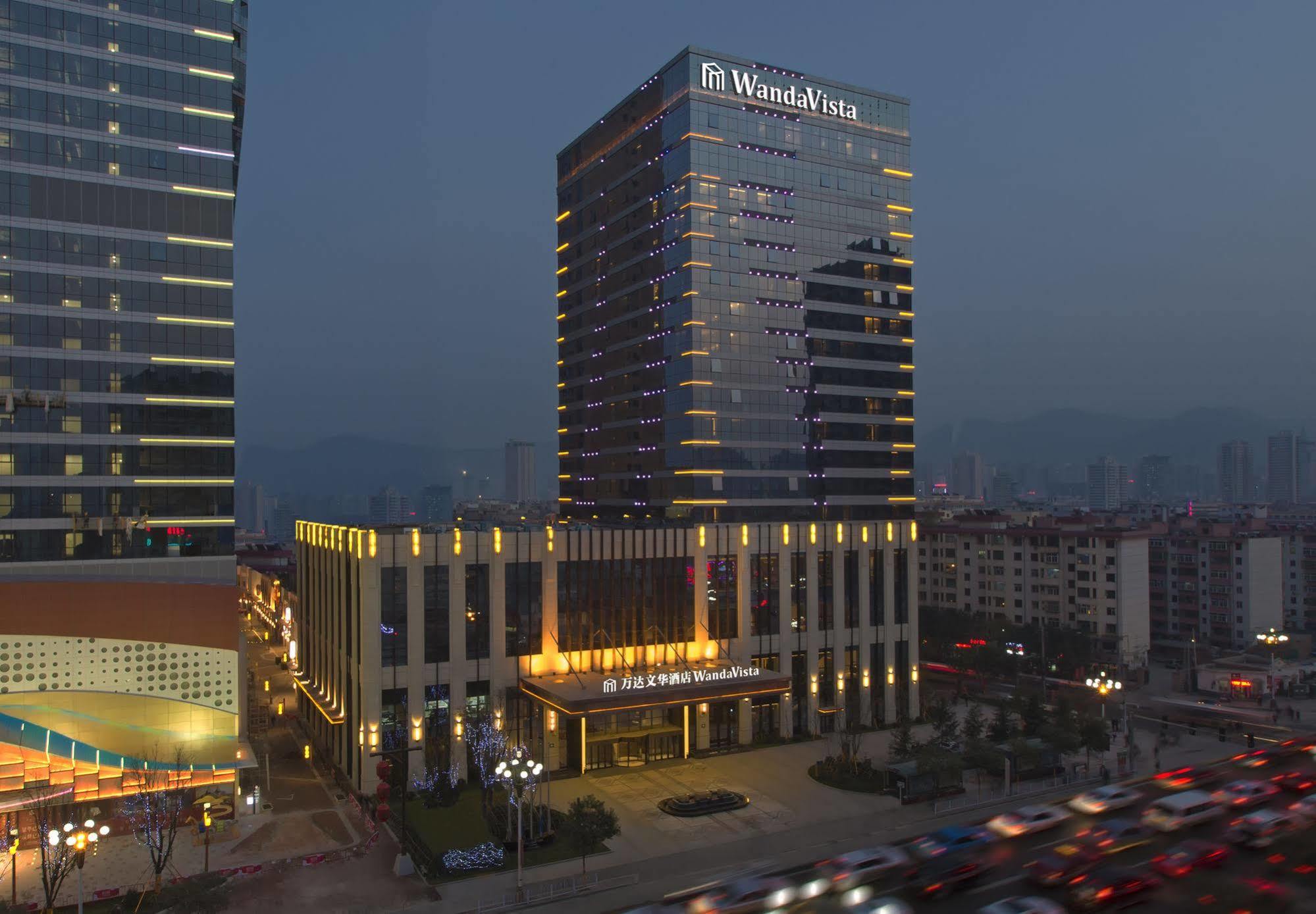 Hotel Wanda Vista Lanzhou Esterno foto